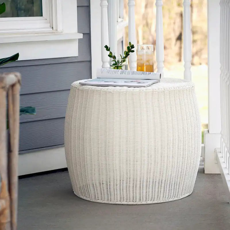 Table d'appoint en résine tressée avec rangement en forme de tonneau